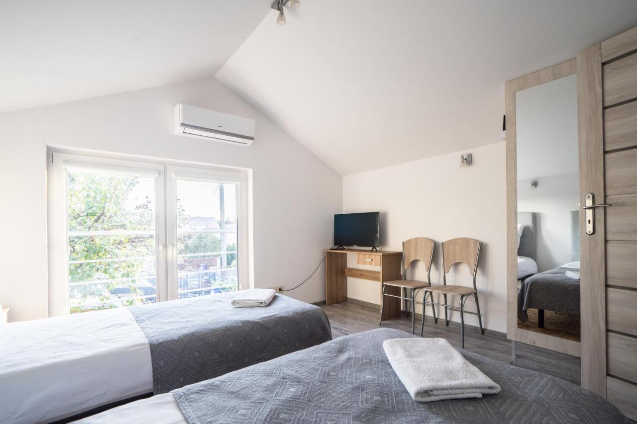 Domek Pod Warszawa Z Sauna Raszyn Exteriör bild